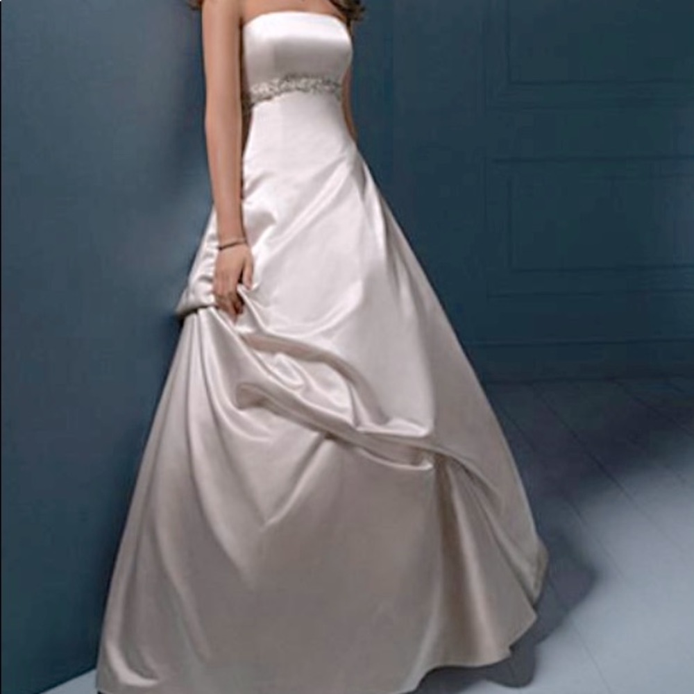 Strapless Ballgown Wedding Dress